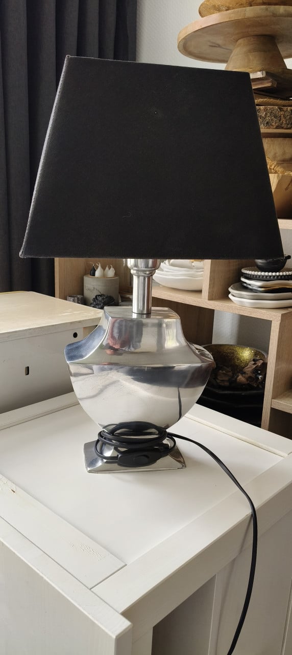 Mooie tafellamp gebruikt, goede staat!