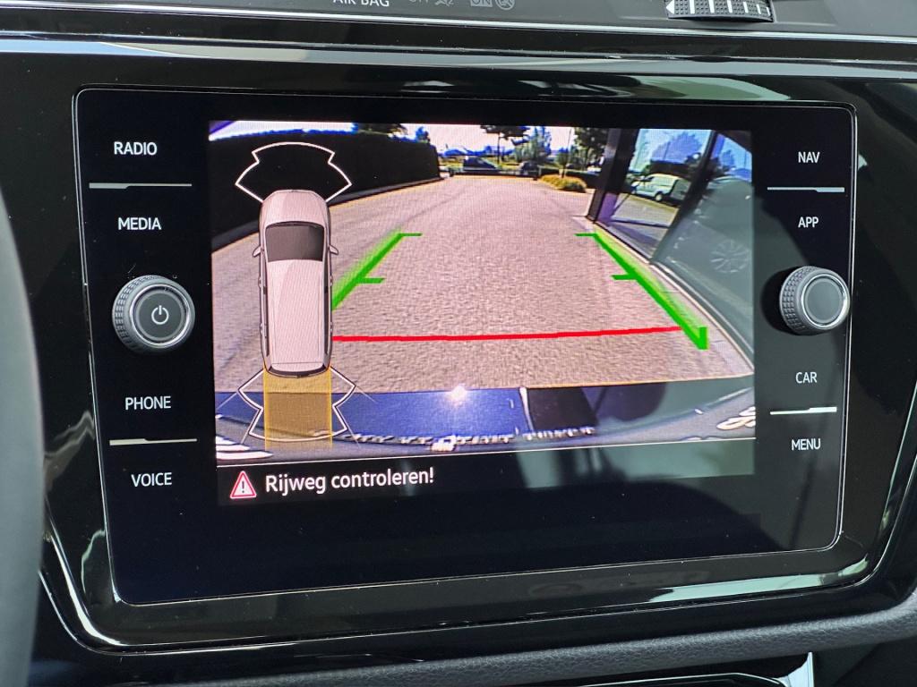 Volkswagen Touran 1.5 tsi 150pk dsg r-line highline | led | trekhaak | dode