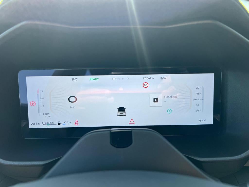 Lynk & Co 01 1.5 276pk phev 3dth core , trekhaak , carplay , adaptive cc ,