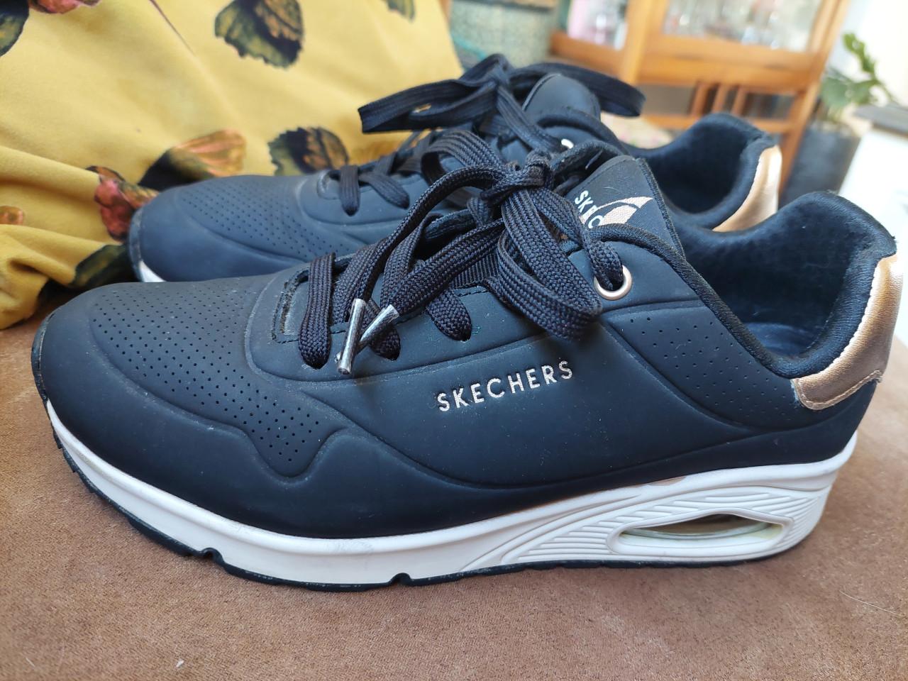 Zwarte damessneakers Skechers mt.38 z.g.a.n