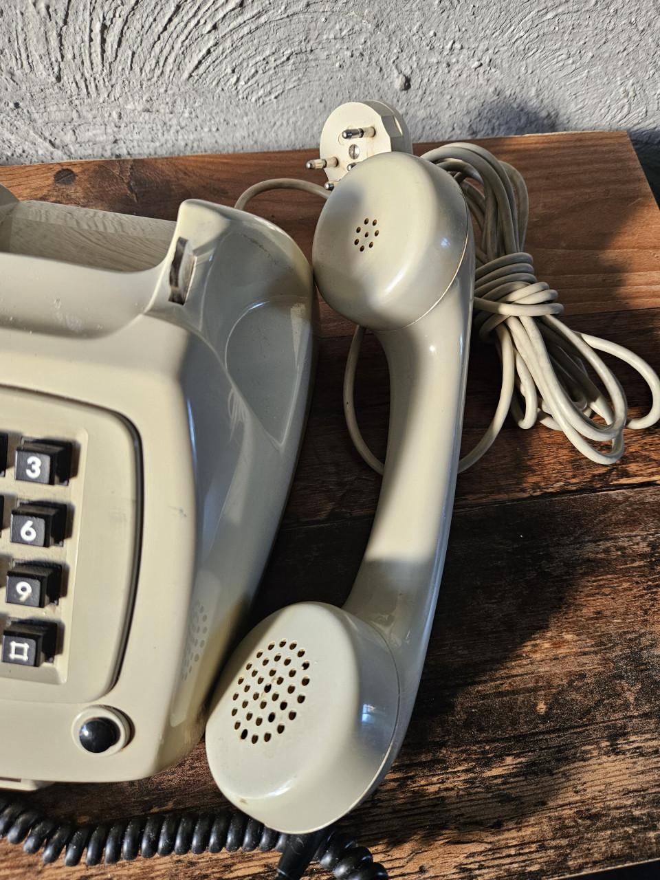 Vintage PTT T65TDK Telefoon met druktoetsen zeer nette staat