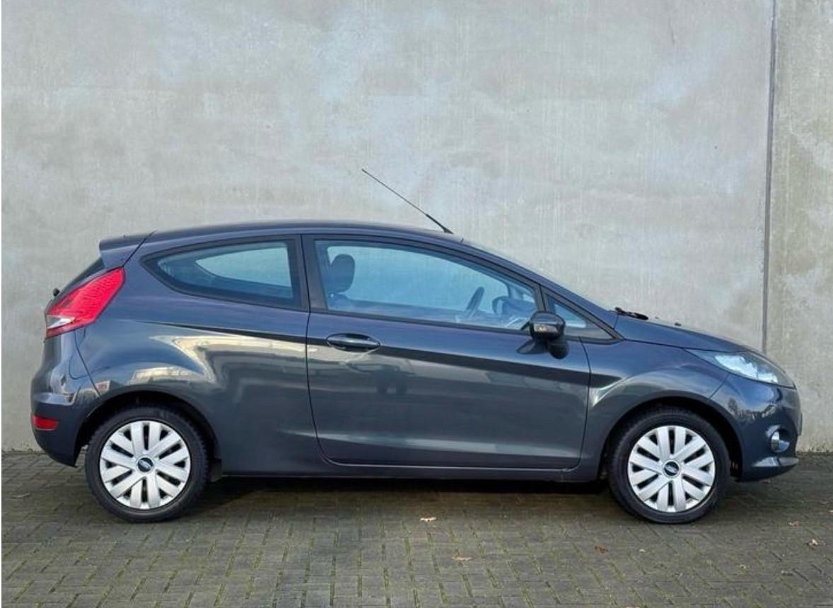 Zeer nette Ford Fiesta met 92.000km (usb,bluetooth en stoelverwarming)