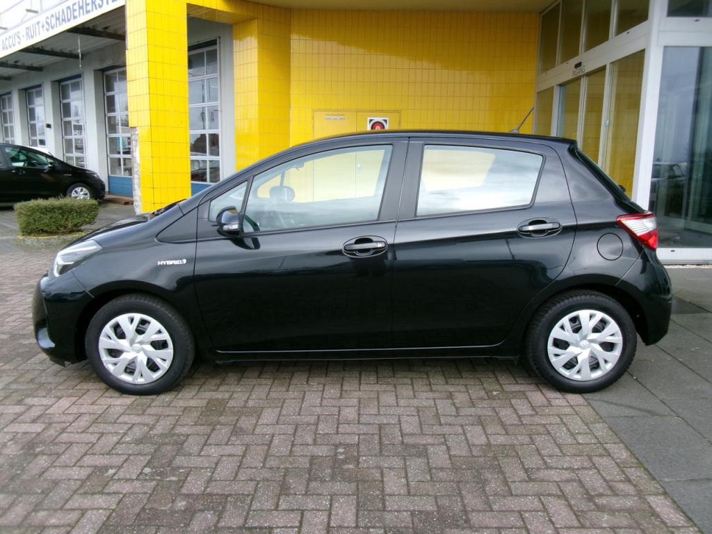 Toyota Yaris 1.5 hybrid clima, camera, multimedia, bluet.