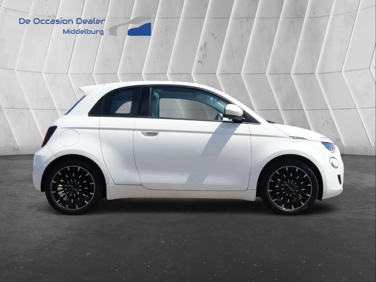 Fiat 500 3+1 Icone 42 kWh rijklaar incl garantie