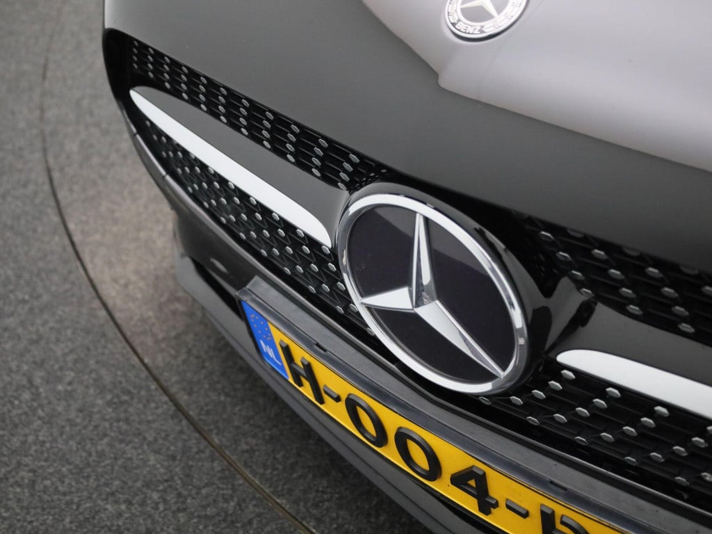 Mercedes-Benz A-Klasse 180 business solution amg | automaat | half leder | 