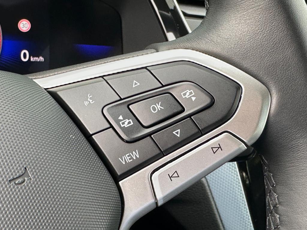 Volkswagen Touran 1.5 tsi comfortline 7-persoons | keyless | navi | camera 