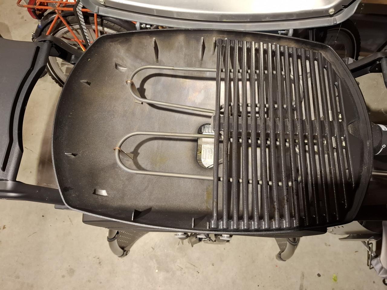 WEBER elektrische bbq  Q 2400+stand NIEUWSTAAT