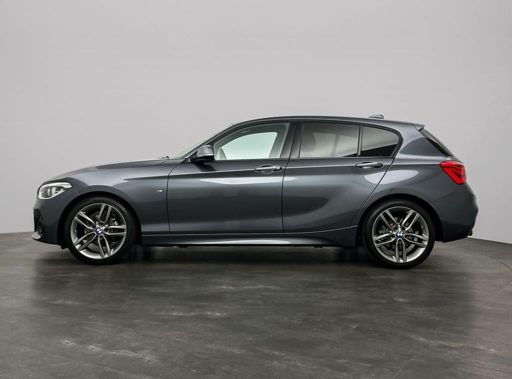 BMW 1 Serie 118i aut. 5drs. m-sport | led koplampen | 18'' velgen | navi | 