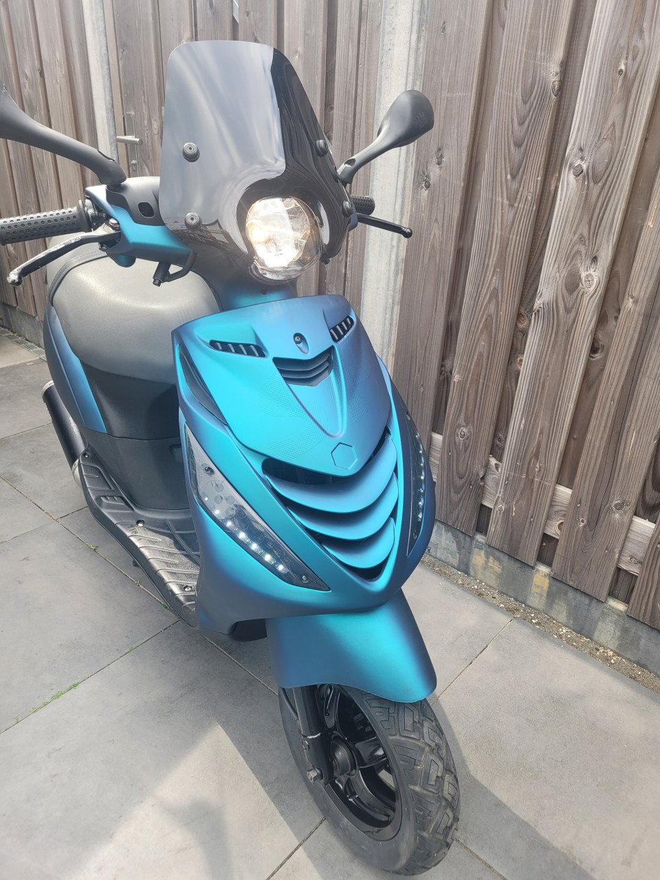 Te koop piaggio zip 4t