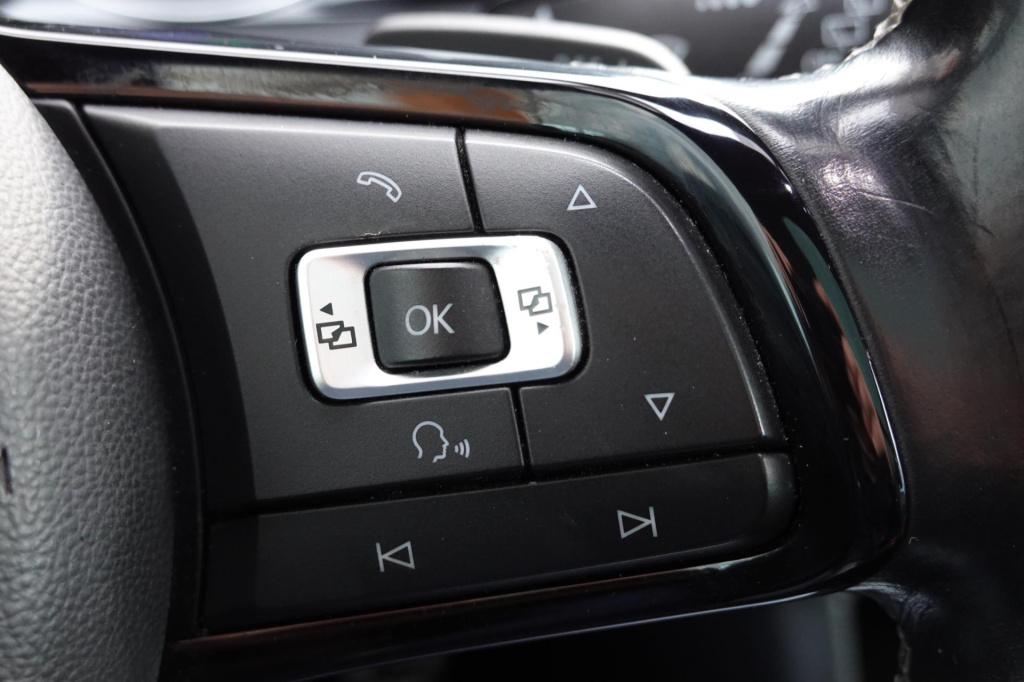 Volkswagen Golf 2.0 tsi r 4motion