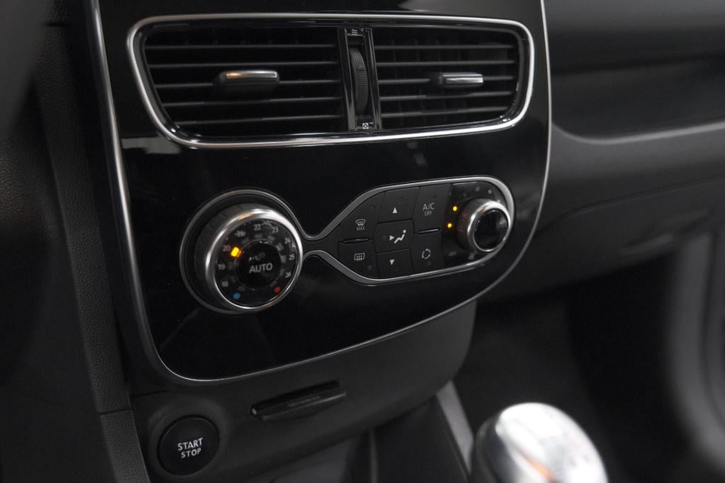 Renault Clio tce 90 zen | navigatie | parkeersensoren | climate control