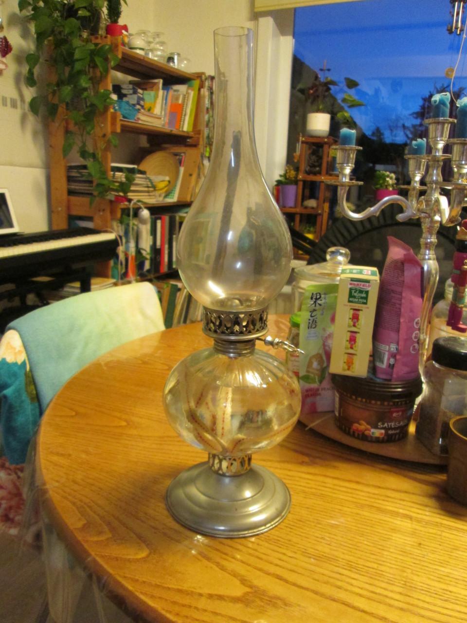 Olielamp GERESERVEERD