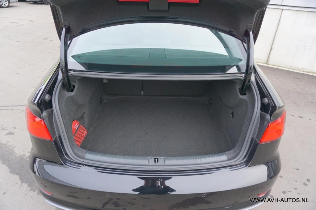 Audi A3 limousine 1.4 tfsi cod ambition pro line s