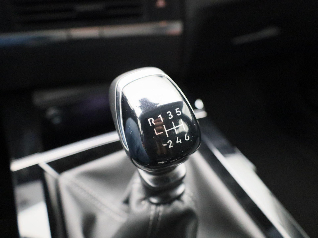 Opel Astra sports tourer 1.2 turbo | navigatie | apple carplay / android au