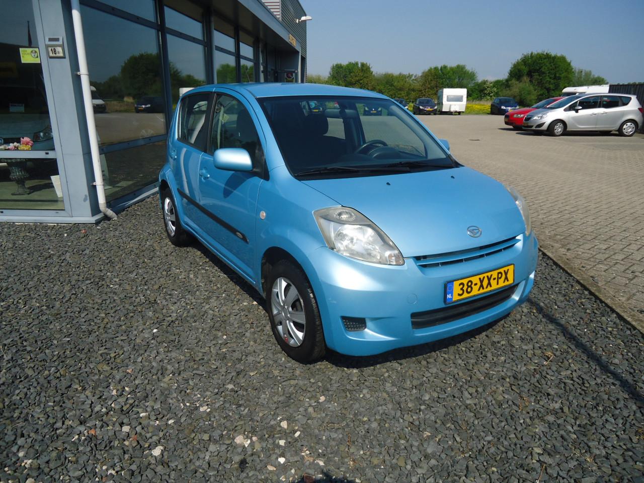 DAIHATSU SIRION 1.0 5 DRS PREMIUM