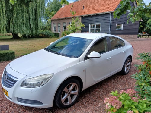 Opel insignia 1.8 5drs bj 2009 81000 km