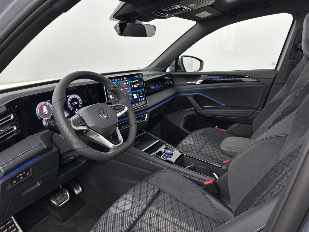 Volkswagen Tiguan r-line-edition 1.5 ehybrid 150 kw / 204 pk suv 6 v