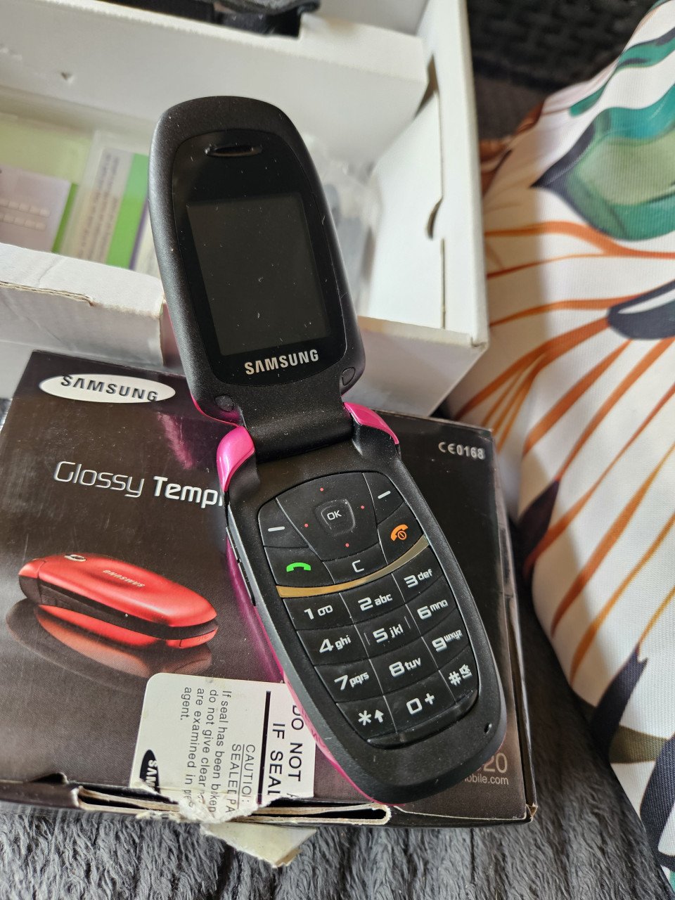 Mooi vintage prepaid klaptelefoon Samsung C520 - Roze...