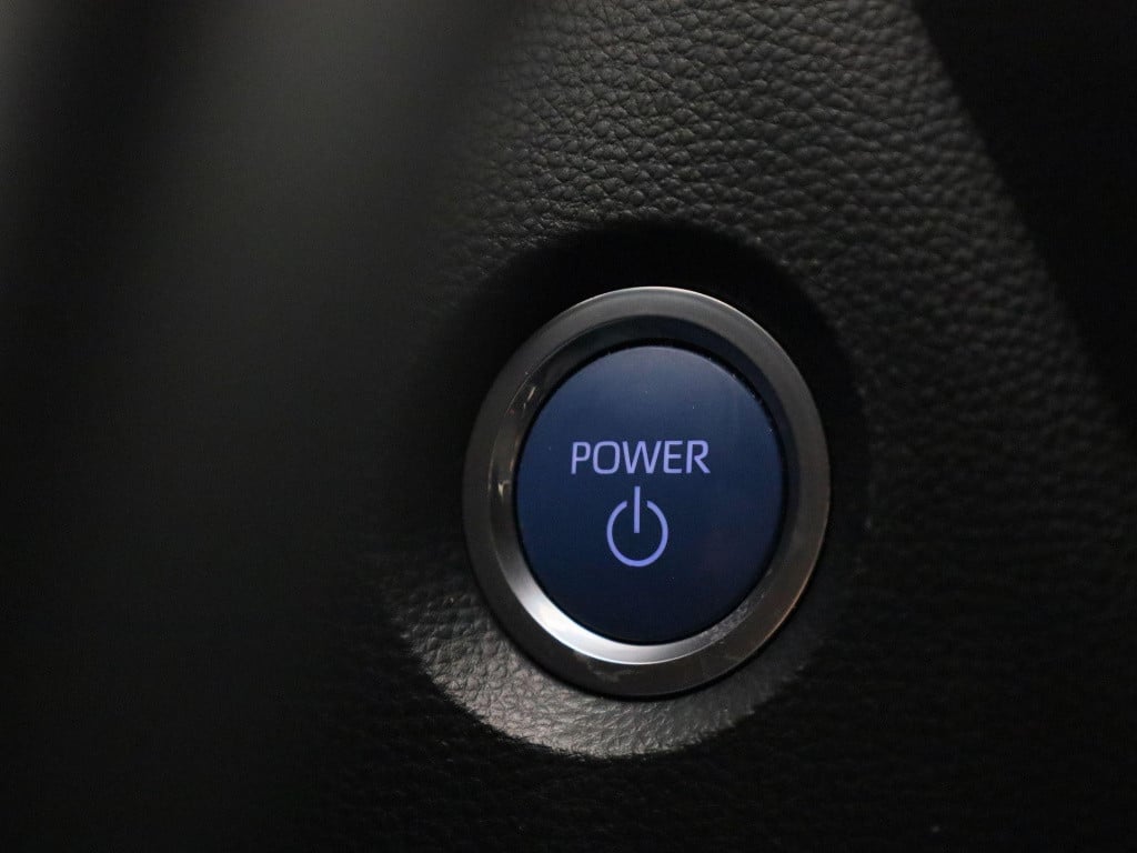 Toyota Corolla 2.0 hybrid dynamic | automaat | lmv | cruise control | stoel