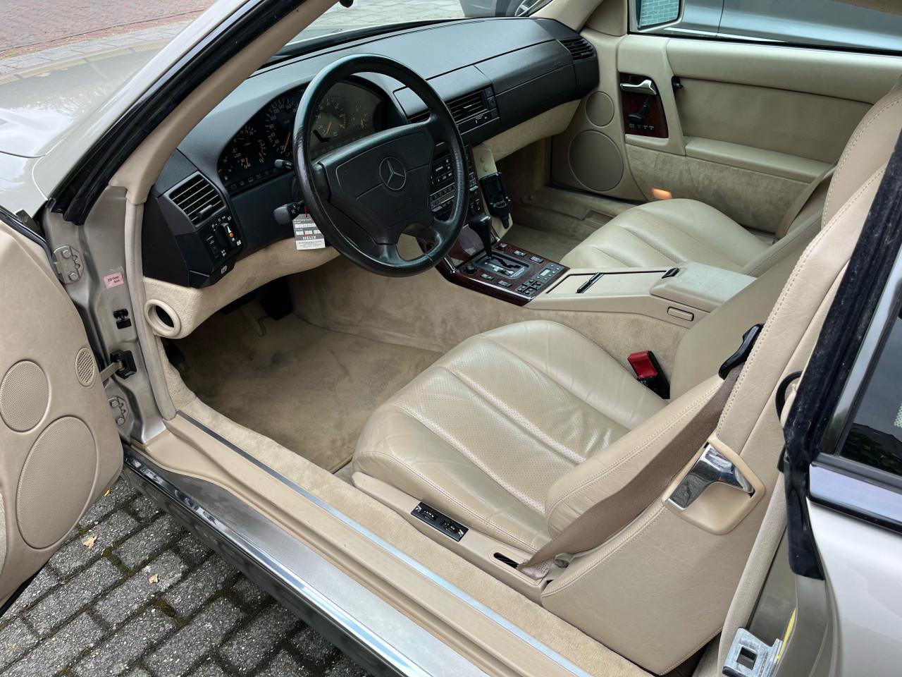 Mercedes Benz 500 SL, NL auto 26 d. km.