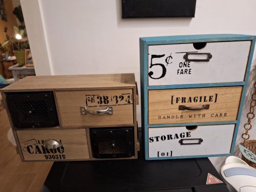 2 decoratieve opbergers