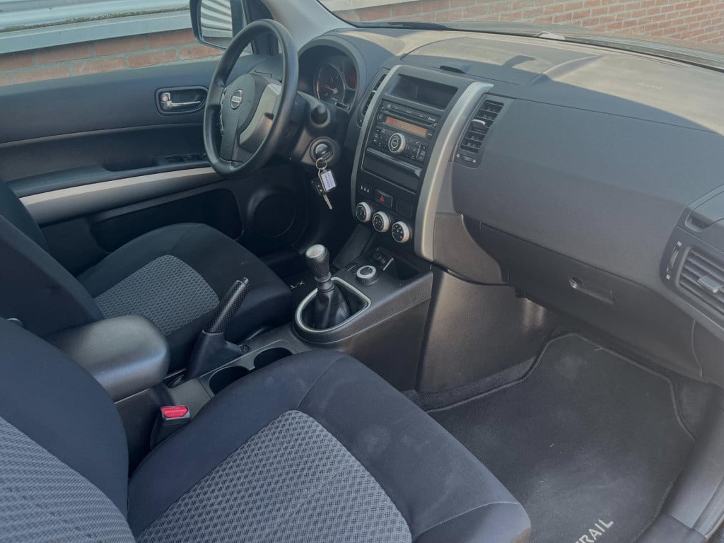Nissan X-Trail 2.0 xe 4wd