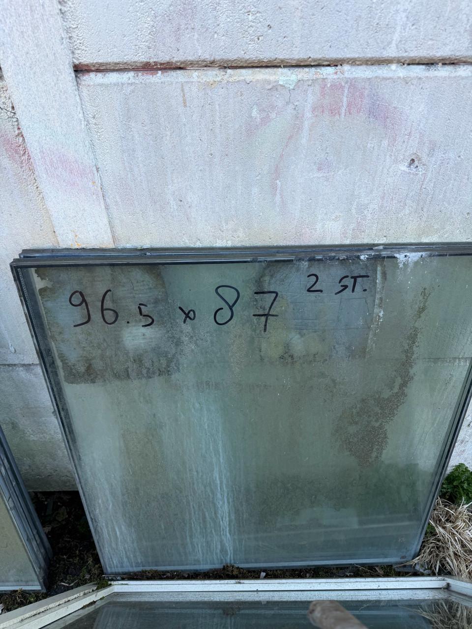 Gratis dubbel glas. Niet lek wel vies.