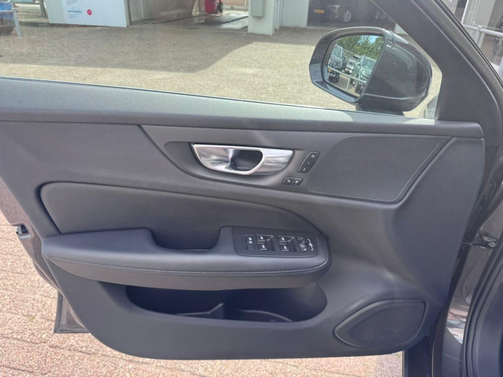 Volvo V60 2.0 t6 recharge awd inscription expression