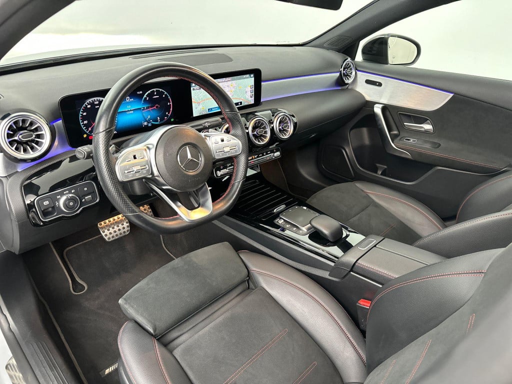 Mercedes-Benz A-Klasse 2.0 pano sfeer camera