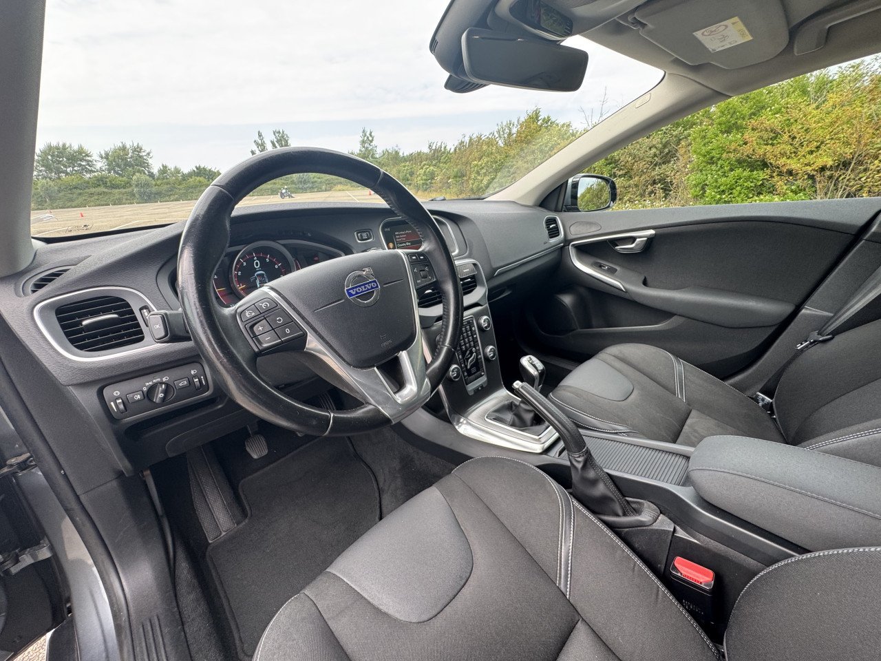 Volvo V40 1.6 T2 2015 Grijs