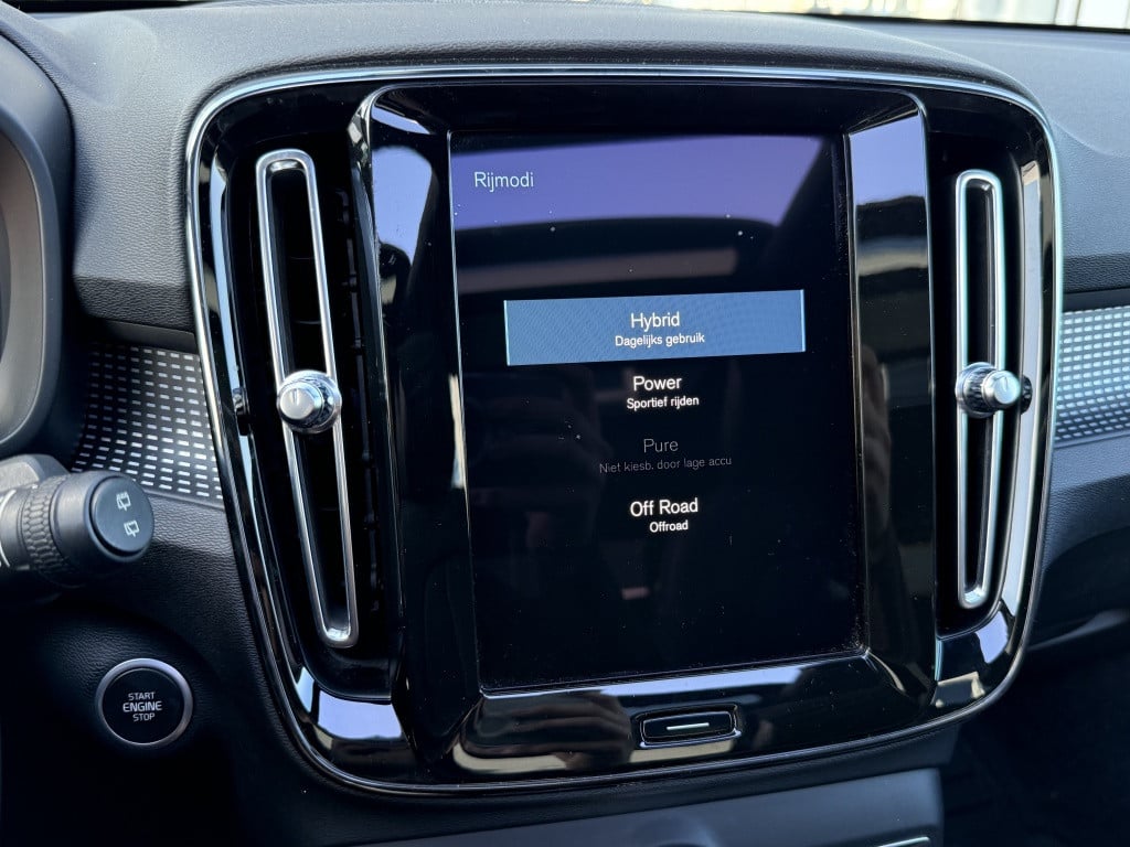 Volvo XC40 t5 262pk recharge| r-design-full options ! stylingpack