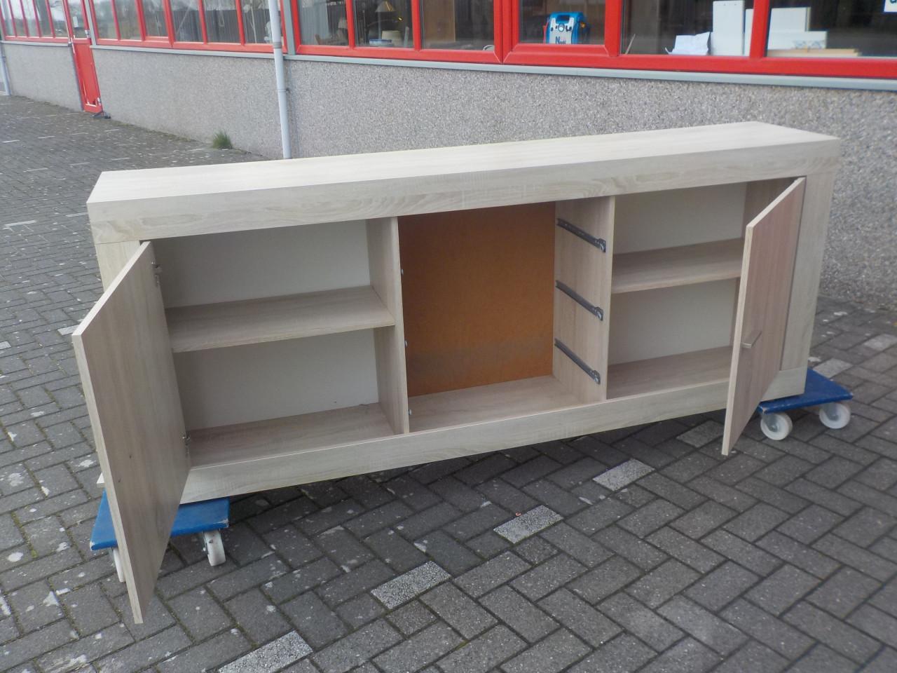 Blank dressoir in zeer goede staat