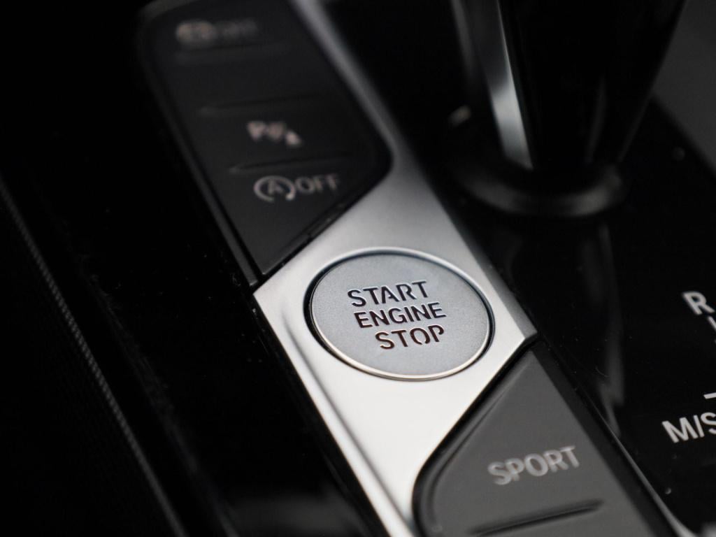 BMW 1 Serie 120i business edition | m-sport | automaat | navigatie | stoel/