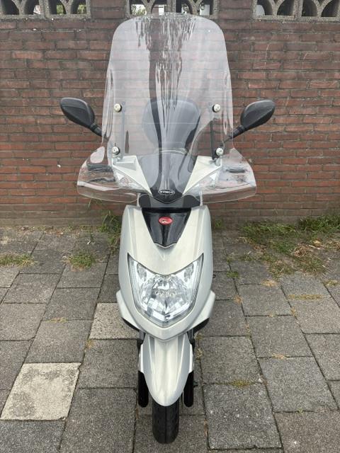 MOOIE KYMCO VP50 4 TAKT SNOR SCOOTER ! WEINIG KM ! BJ 2013
