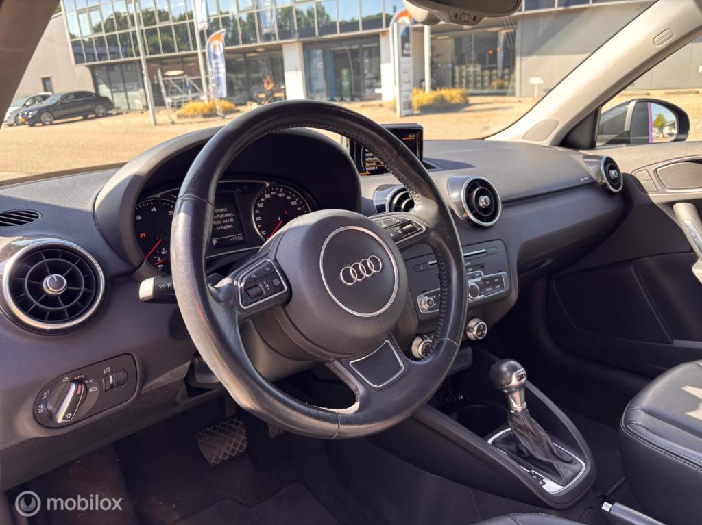 Audi A1 Sportback 1.0 tfsi dsg advance s-line leer
