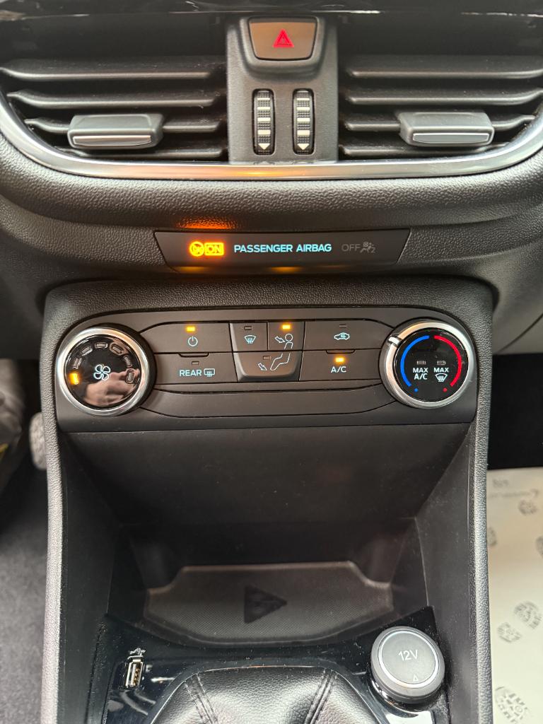 Ford Fiesta 1.1 - trend - cruisecontrol