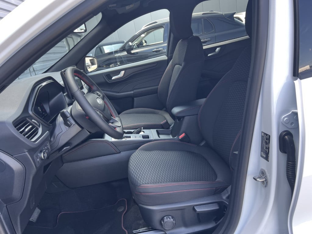 Ford Kuga 2.5 plug in hybrid 243pk e-cvt st-line