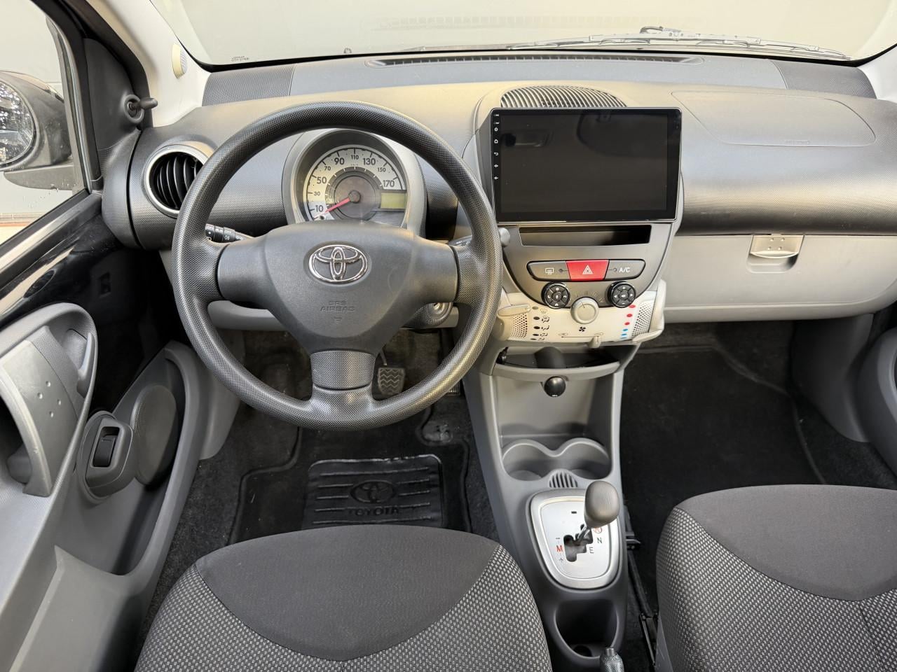 Toyota Aygo 1.0 12V Automaat 5DRS 2009 Zwart Airco Carplay Apk