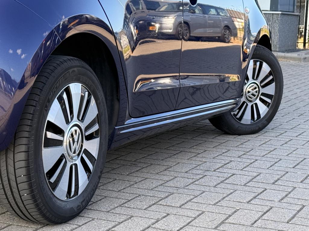 Volkswagen E-up! | pano | stoelverwarming | voorruitverwarming | cruise | d