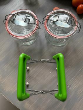 Glastang en twee glazen weckpotten Weck
