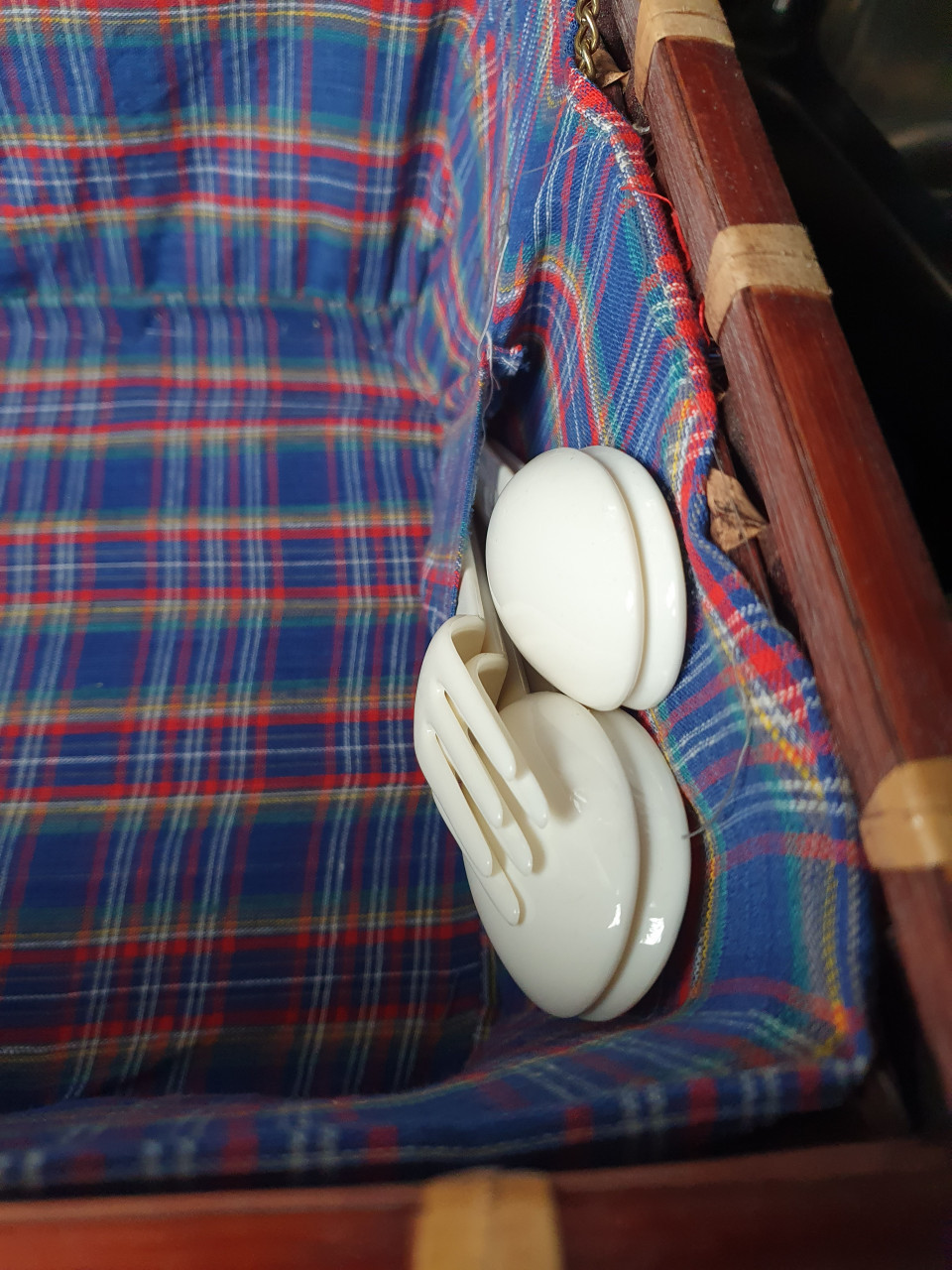 Mooie zgan vintage picknickmand voor 4 personen van bamboe..