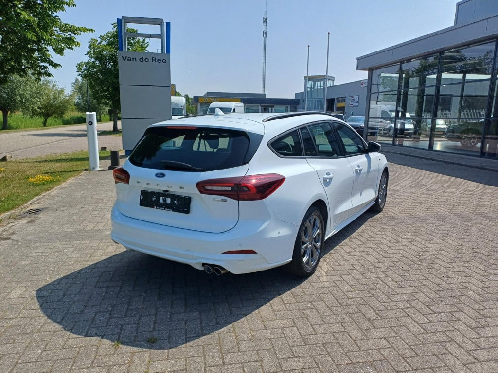 Ford Focus wagon 1.0 ecoboost hybrid st line