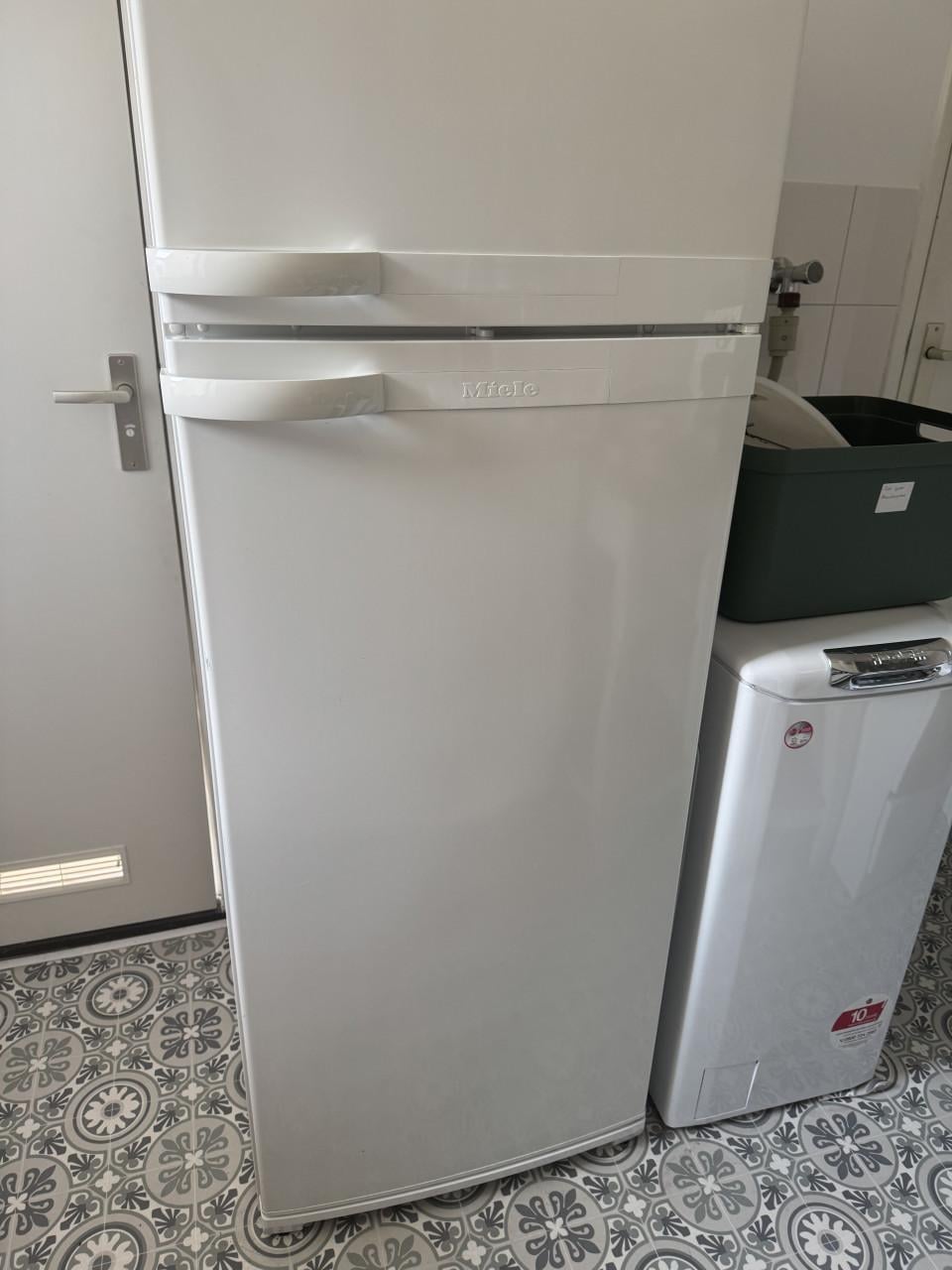 Miele Koel-Vriescombinatie (KT 2440 SD) – Aparte Vriezer!