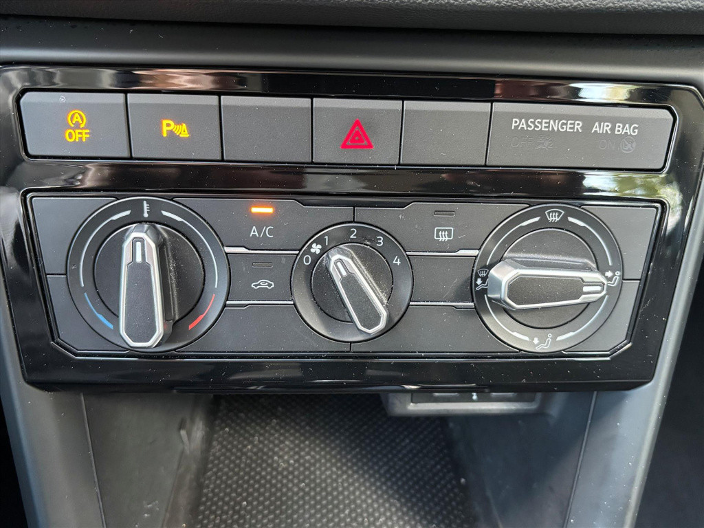 Volkswagen T-cross 1.0 tsi 95pk life|parkeersensoren|carplay|lage kmstand |