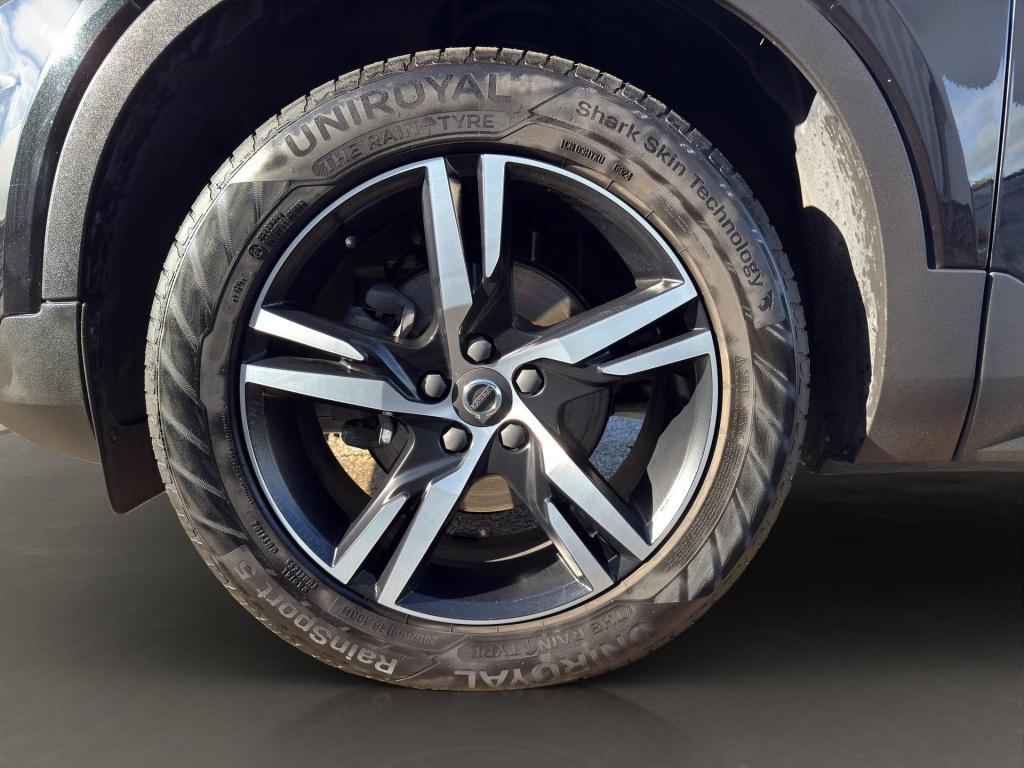 Volvo XC40 1.5 t3 r-design | camera | stoel/stuurverwarming | led | cruise 