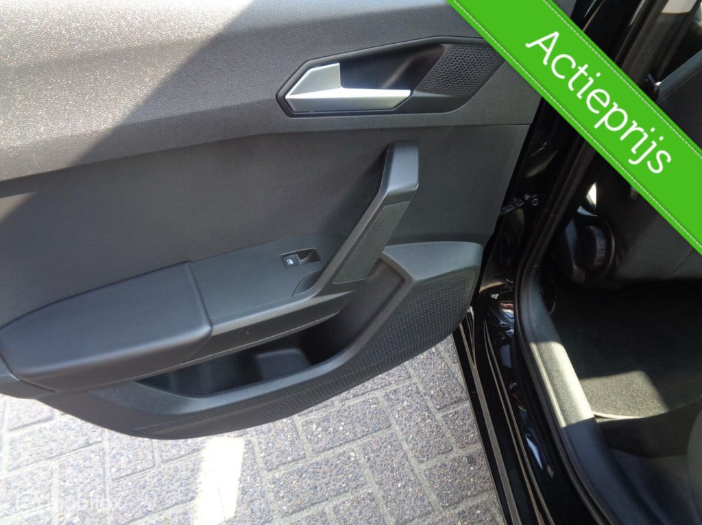Seat Leon Sportstourer 1.5 tsi 130pk style edition/led/pdc/airco/carplay/lm