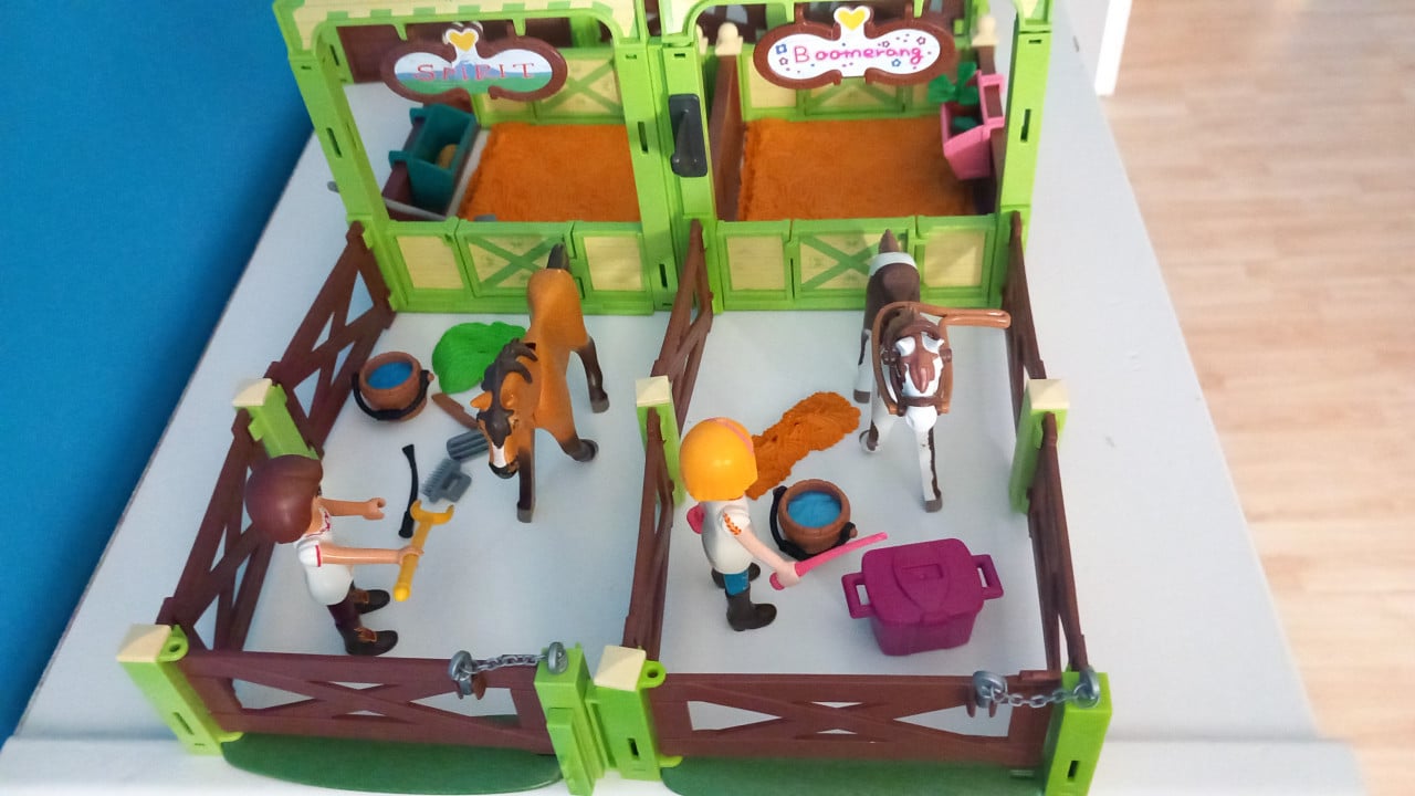 Playmobil spirit paardenverblijf setnr 9478+9480