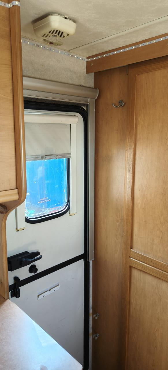 Elddis Hurricane 470 enkele bedden badkamer mover,Gas boiler