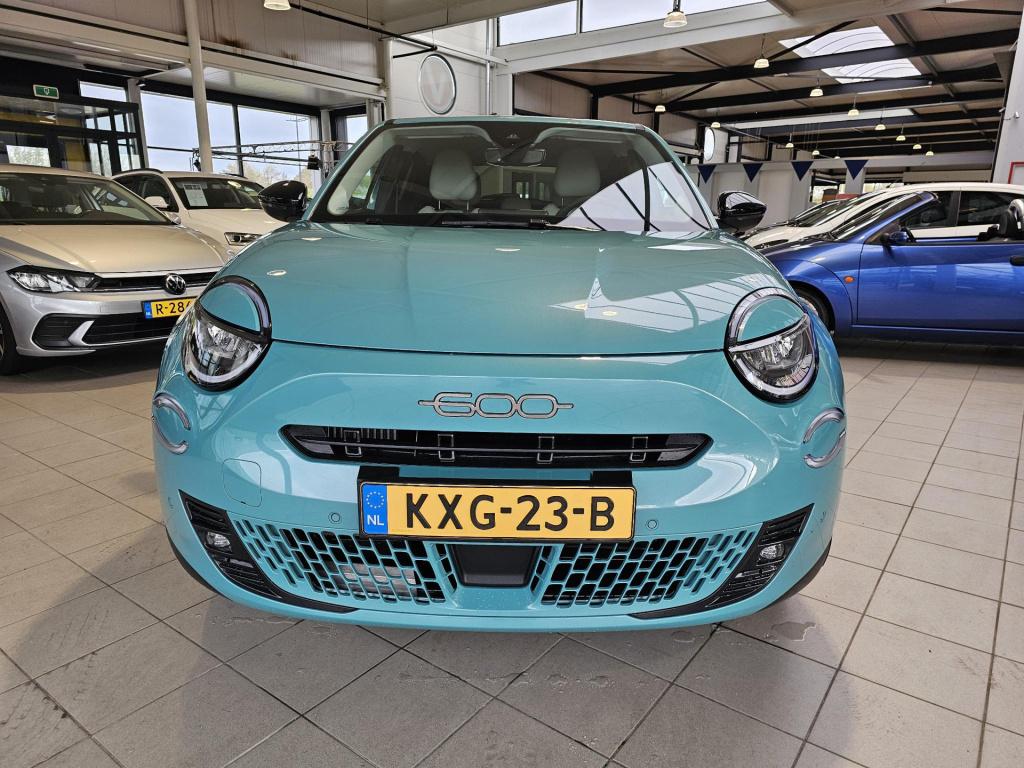 Fiat 600 1.2 hybrid la prima
