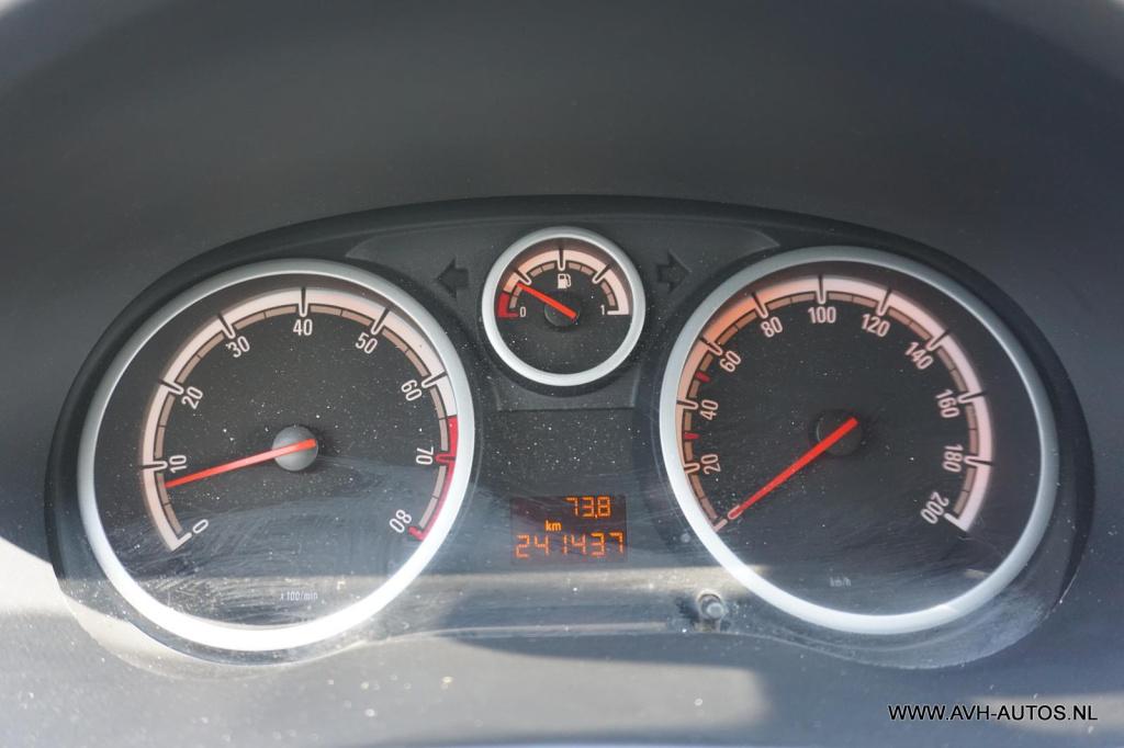 Opel Corsa 1.2-16v essentia